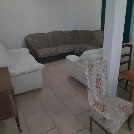 Дом отдыха Maison agréable à Bellerive-sur-Allier 70 m²