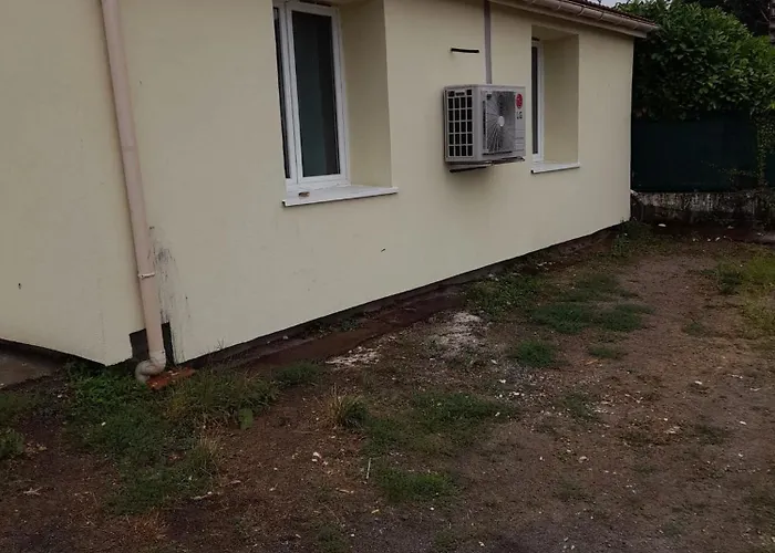 Maison Agreable A Bellerive-Sur-Allier 70 M² Vakantiehuis *